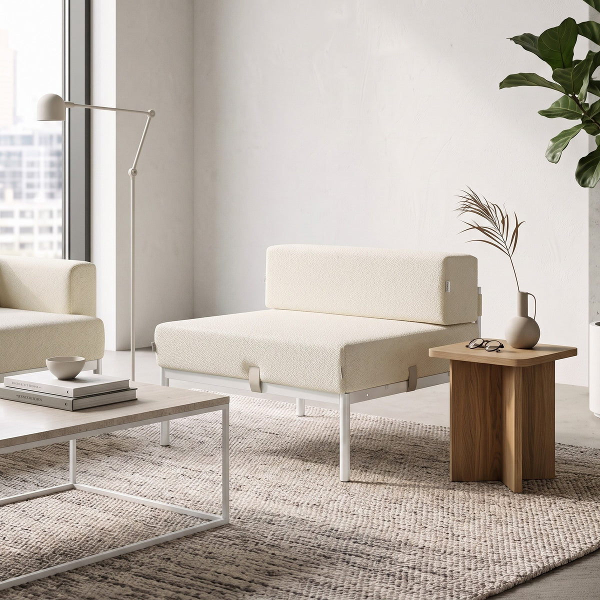 Einzelnes 1-Sitzer-Sofamodul mit Bouclé-Stoffbezug in Weiss/Creme, Metallgestell und Metallbeinen, Sitzhöhe 46 cm, verstellbare Rückenlehne.