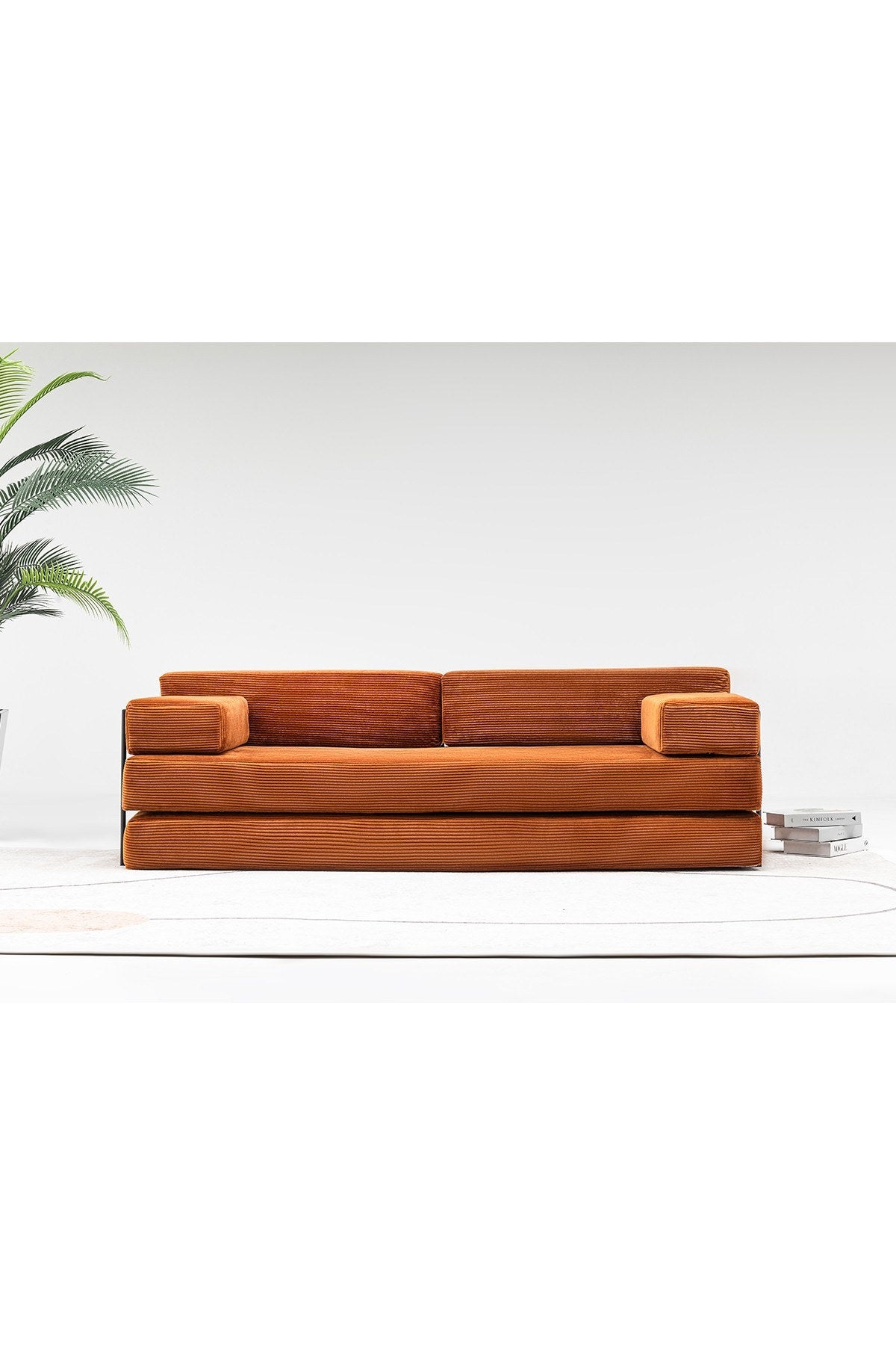 Ziegelrotes 3-Sitzer-Schlafsofa von Hanah Home aus Venom Samt, mit gepolsterter Sitzfläche, Armlehnen und verstellbarer Rückenlehne.