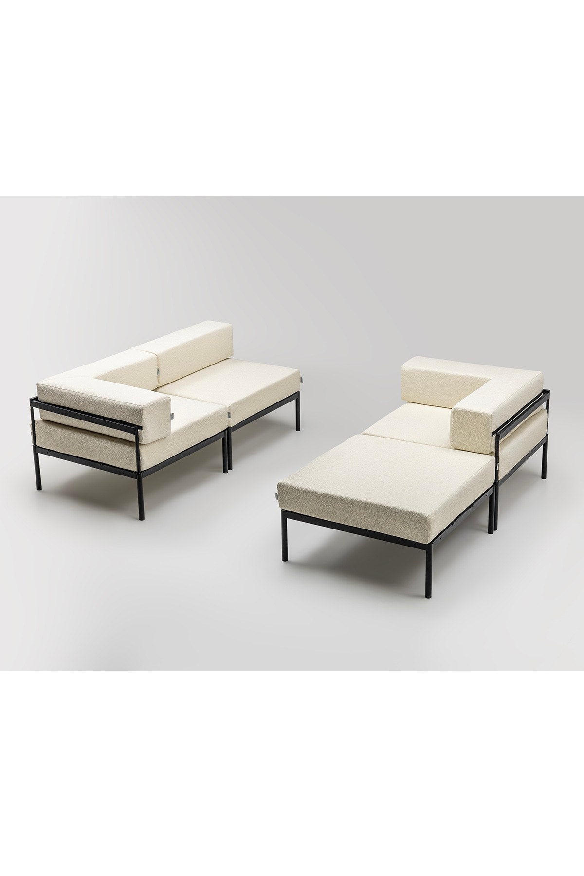 Ecksofa Corner Set 270 von Hanah Home in Schwarz und Creme, Bouclé-Stoffbezug, Metallbeine, verstellbare Rückenlehne und abnehmbare Sitzkissen.