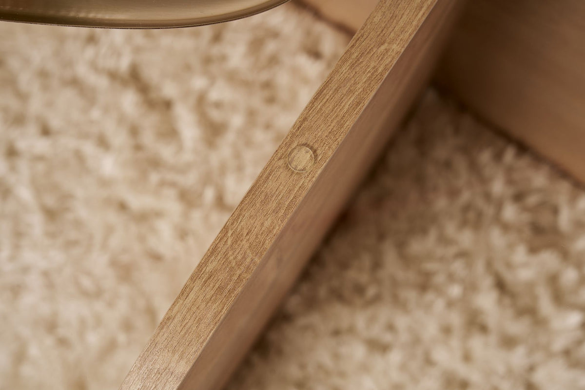 Aeris Sofatisch - Saphir- Eiche Transparent in Saphir- Eiche Transparent präsentiert im Onlineshop von KAQTU Design AG. Couchtisch ist von Nordure