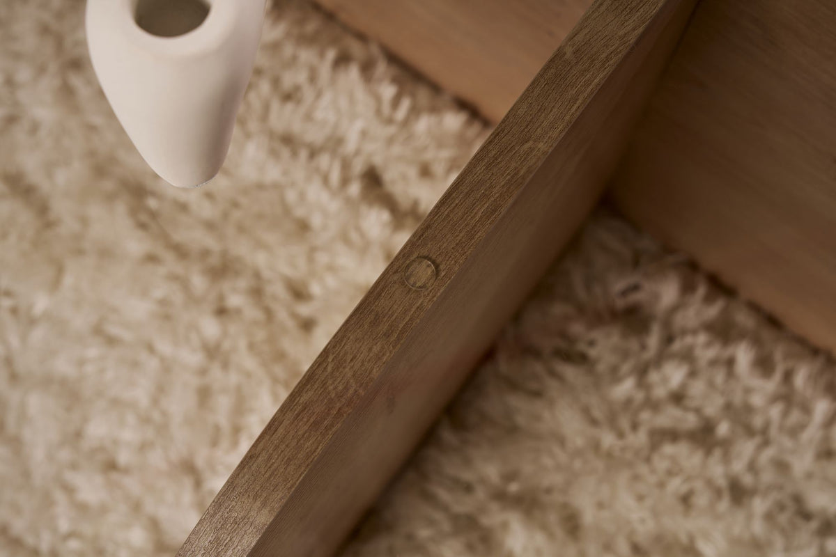 Aeris Sofatisch - Saphir- Eiche Fume in Saphir- Eiche Fume präsentiert im Onlineshop von KAQTU Design AG. Couchtisch ist von Nordure