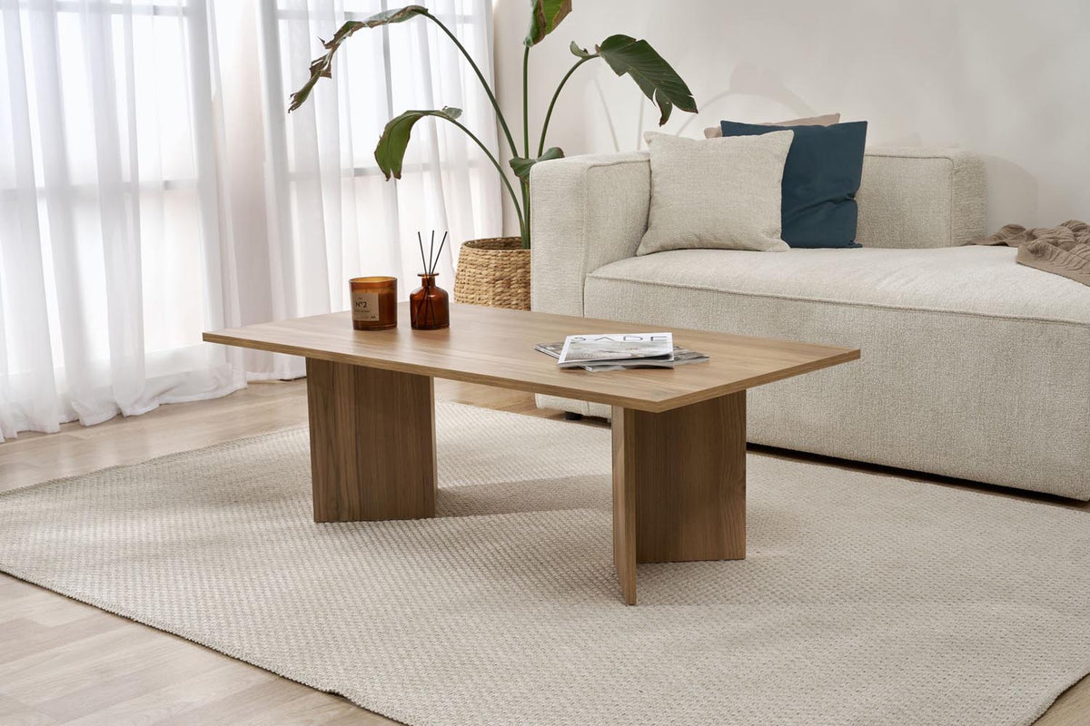 Sabin Sofatisch - Eiche in Eiche präsentiert im Onlineshop von KAQTU Design AG. Couchtisch ist von Nordure