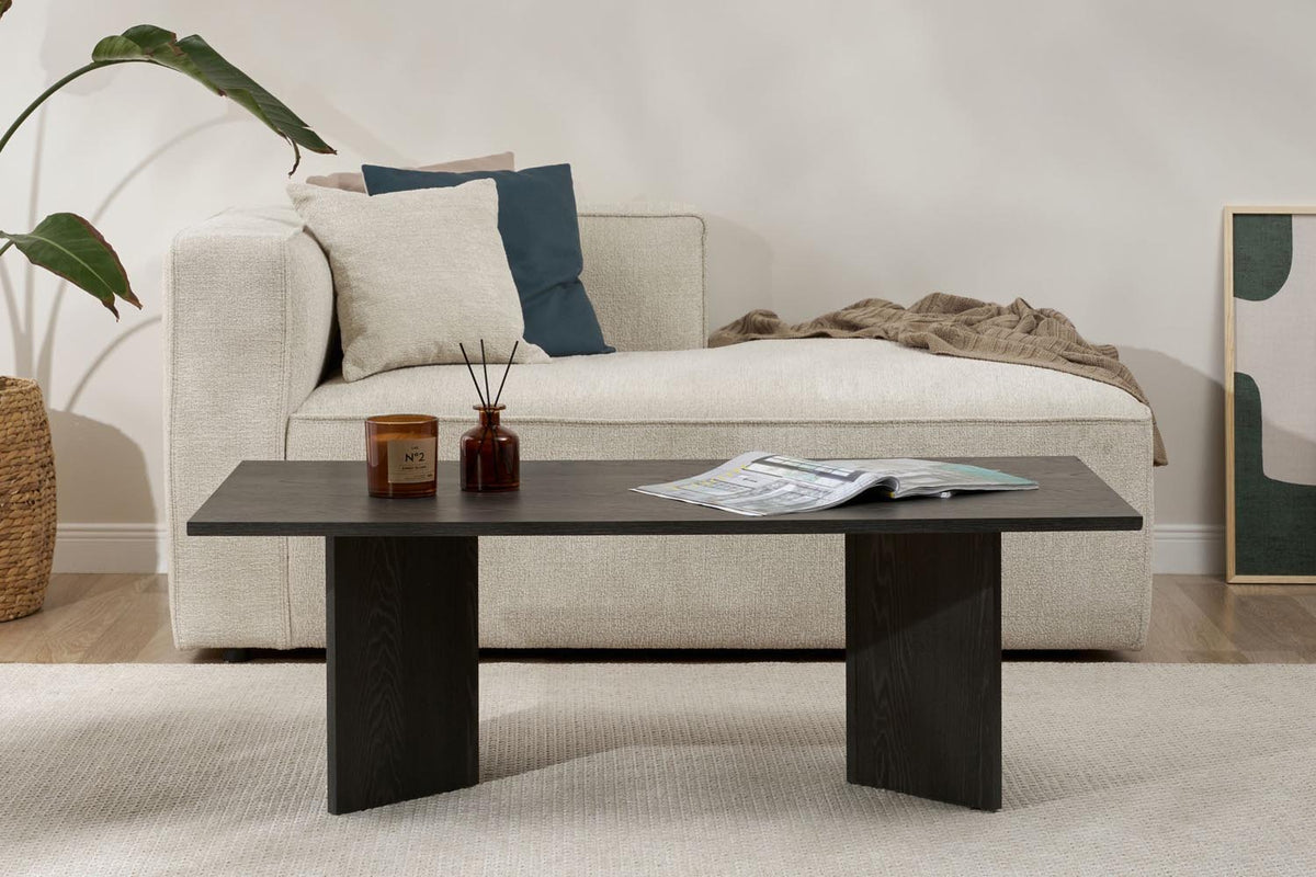 Sabin Sofatisch - Lumiere Schwarz in Lumiere Schwarz präsentiert im Onlineshop von KAQTU Design AG. Couchtisch ist von Nordure