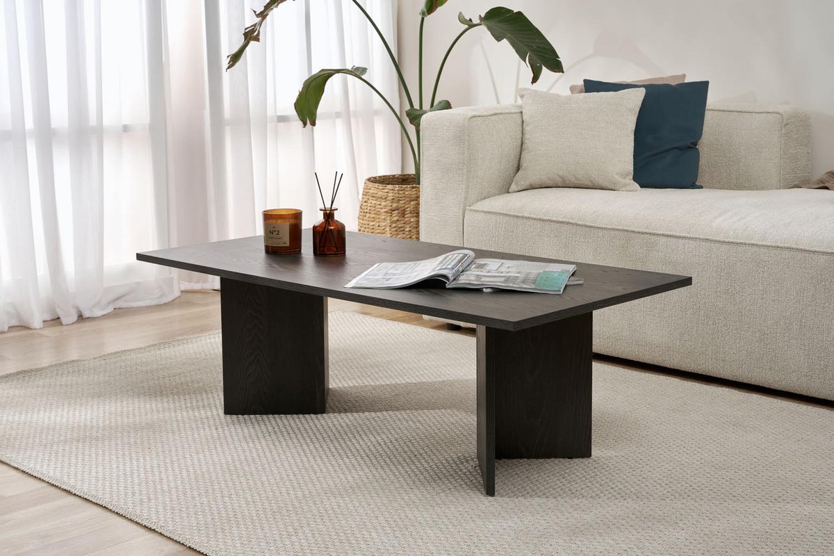 Sabin Sofatisch - Lumiere Schwarz in Lumiere Schwarz präsentiert im Onlineshop von KAQTU Design AG. Couchtisch ist von Nordure