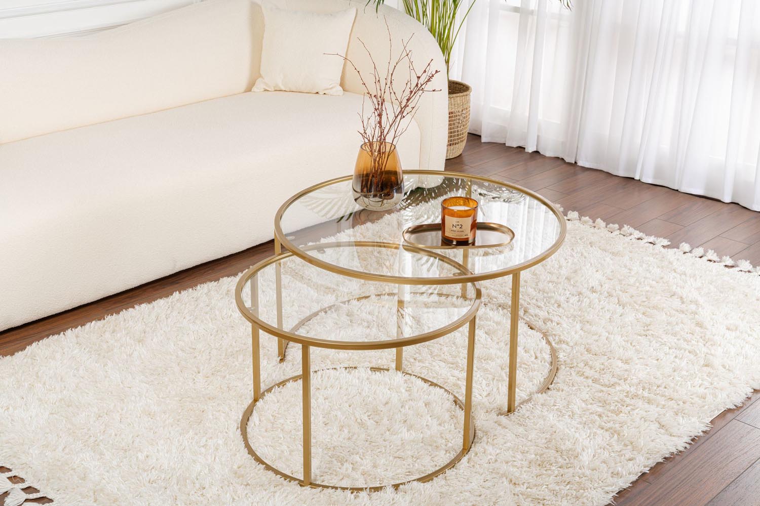 Gold-Transparent-80-60 in Gold präsentiert im Onlineshop von KAQTU Design AG. Beistelltisch ist von Hanah Home
