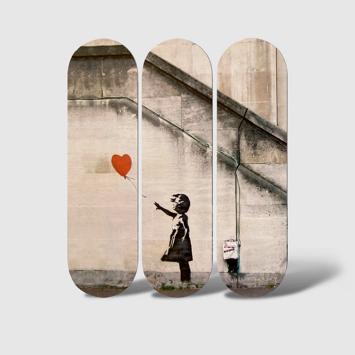 Verleihen Sie Ihrem Zuhause mit dem 3KY3784 von Wallity einen Hauch von Kunst. Dieses mehrfarbige MDF-Gemälde begeistert durch lebendige Farben und kreative Details.