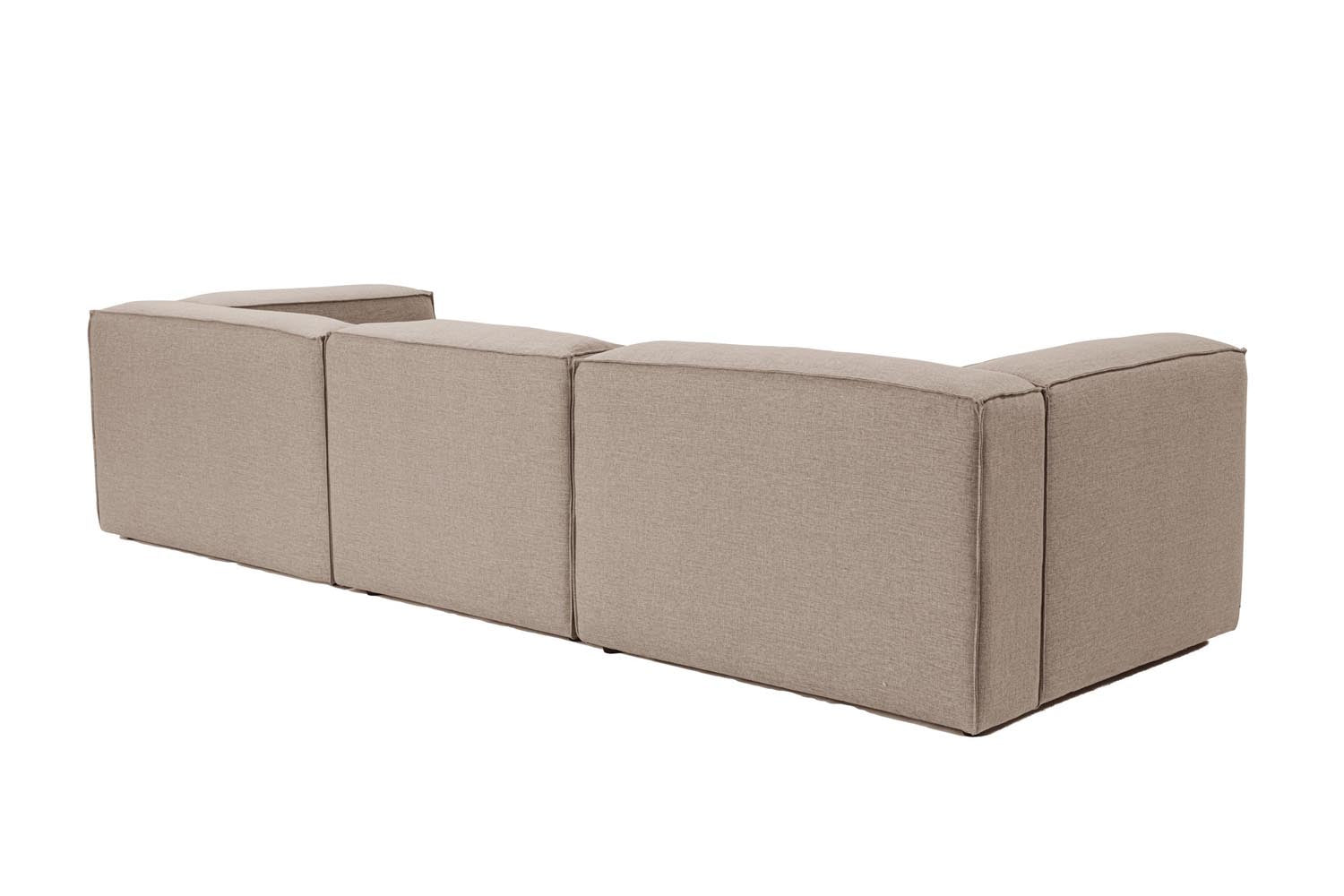 Entdecken Sie das Fora Ecksofa in stilvollem Braun von Atelier Del Sofa – ein luxuriöses Möbelstück, das Komfort und modernes Design vereint.