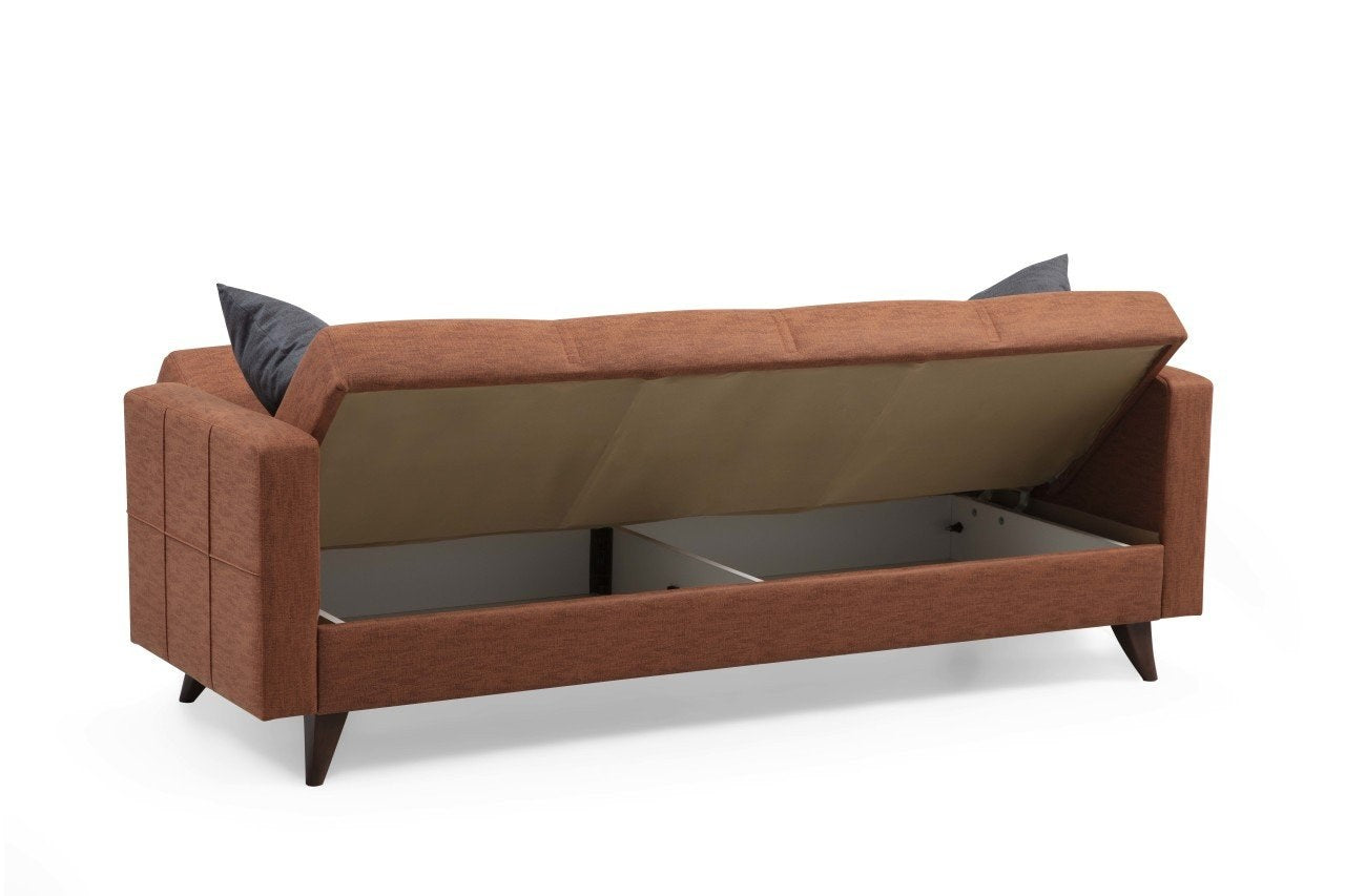 Erleben Sie das Polya Bettsofa in strahlendem Kachelrot von Atelier Del Sofa – ein elegantes 3-Sitzer Schlafsofa, das Komfort und Funktionalität vereint.