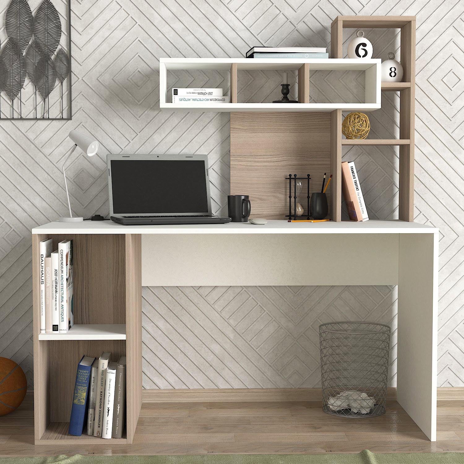 Gestalten Sie Ihr Home Office mit dem Coral Schreibtisch in Weiß von Hanah Home. Minimalistisches Design und praktische Stauraumlösungen für maximale Produktivität.