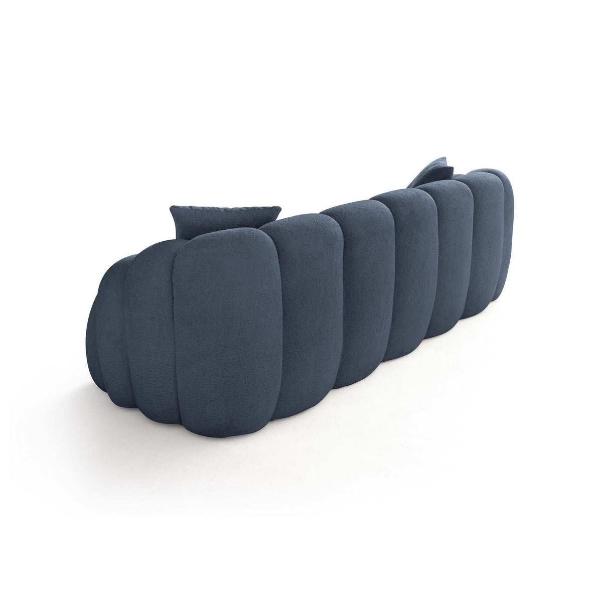 Marineblaues 3-Sitzer Sofa Octavio von Hanah Home mit Polyesterbezug, Hainbuche-Gestell, Kunststoffbeinen und zwei losen Kissen.