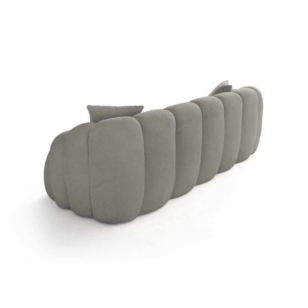 Graues 3-Sitzer Sofa Octavio von Hanah Home mit Polyesterbezug, Kunststoffbeinen und abnehmbarem Rückenkissen, Frontalansicht auf hellem Hintergrund.