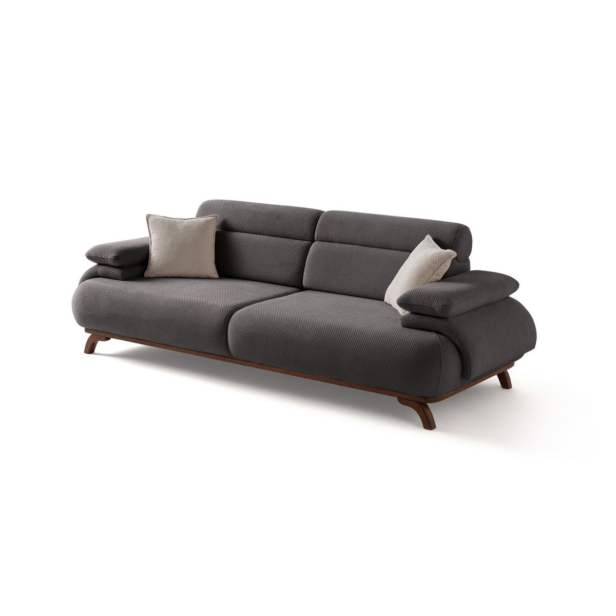 Anthrazitfarbenes 3-Sitzer Sofa Bonjo mit Holzbeinen, Polyester-Bezug in Tuna-Struktur und zwei losen Kissen, Frontalansicht.