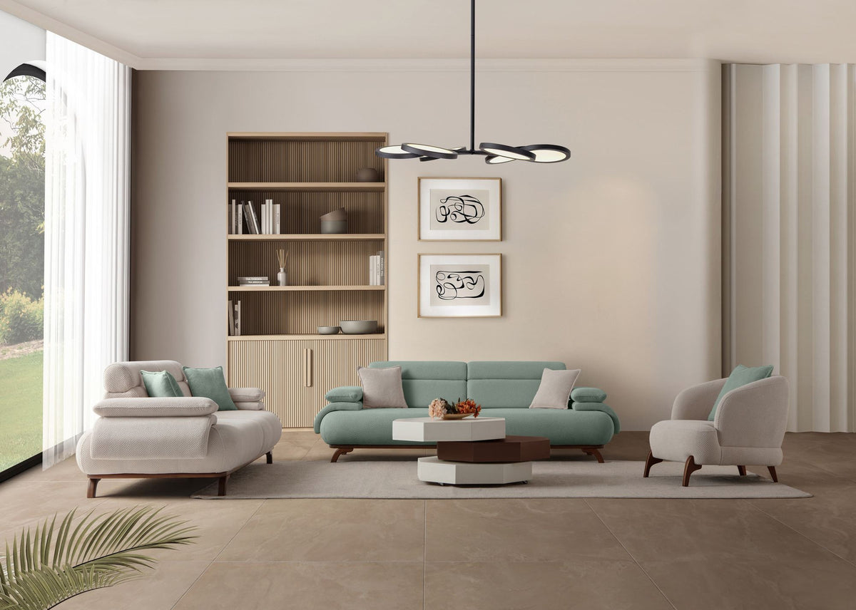 Seegrünes 3-Sitzer Sofa Bonjo von Hanah Home mit Holzbeinen, Polyesterbezug in Tuna-Struktur und zwei losen Kissen auf hellem Hintergrund.