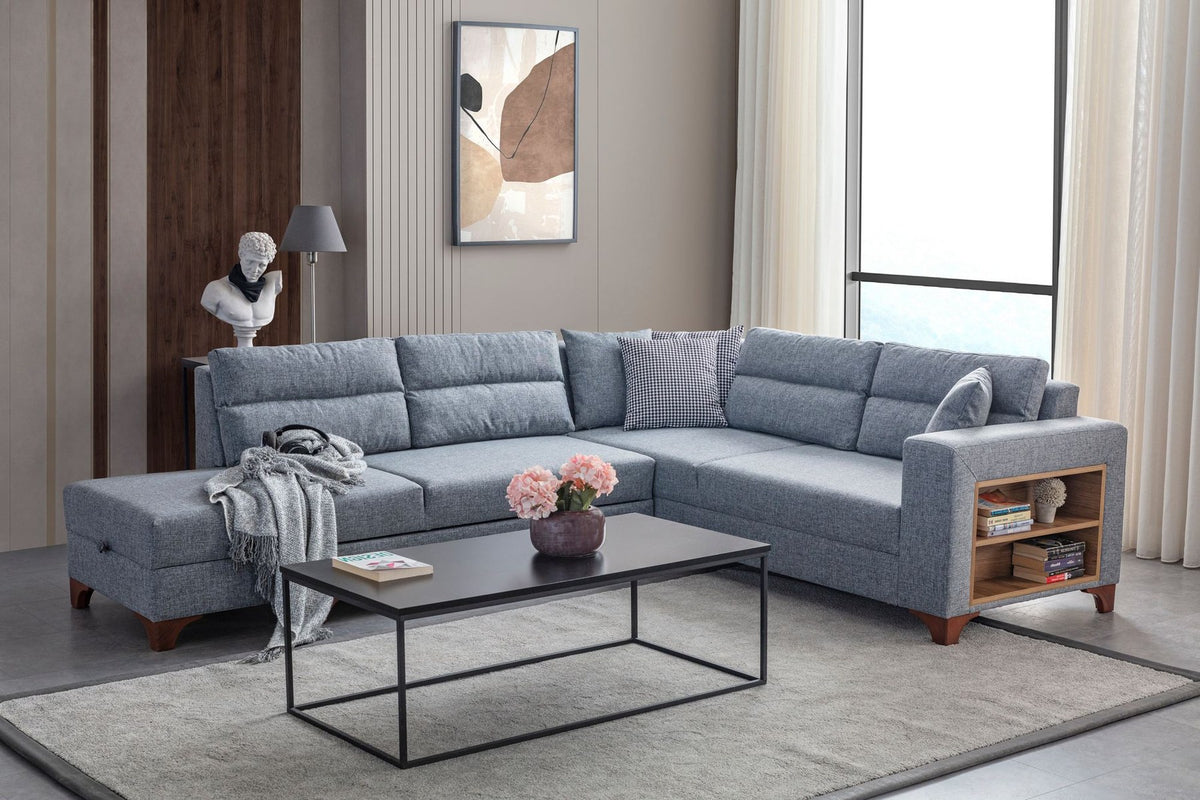 Graues Eckschlafsofa T-Loft mit Polyesterbezug in Leinenstruktur, Holzgestell, abnehmbarem Rückenkissen und mehreren Kissen.