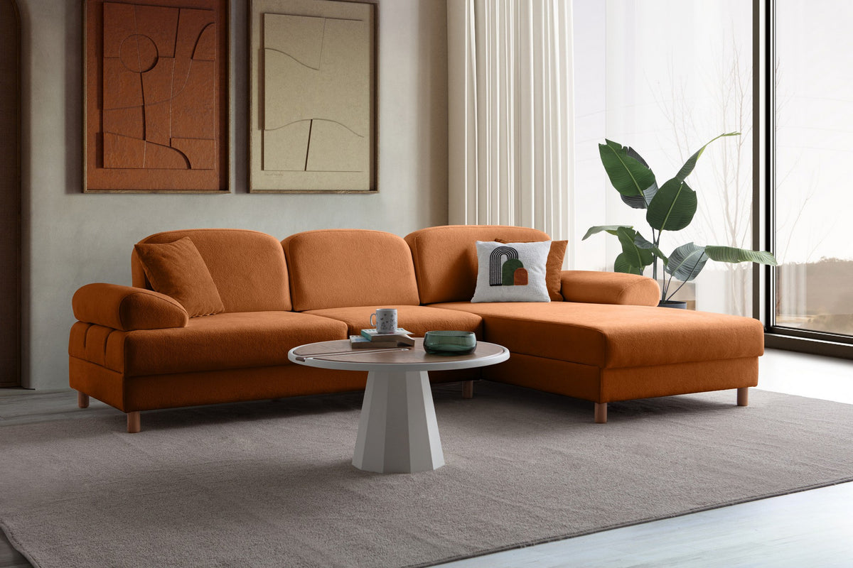 Orangefarbenes Eck-Schlafsofa Aries Relax mit Coco-Boucle-Stoff, Holzbeinen und ausklappbarer Liegefläche, rechte Ausführung.
