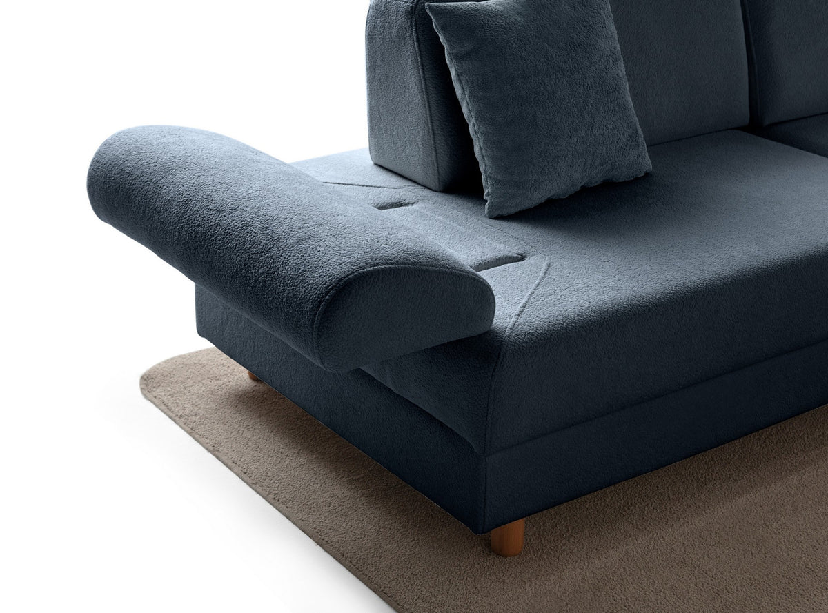 Marineblaues Eck-Schlafsofa Aries Modular S von Hanah Home mit Coco-Boucle-Stoff, Holzbeinen und integrierter Aufbewahrungsbox, aufgenommen im Wohnraum