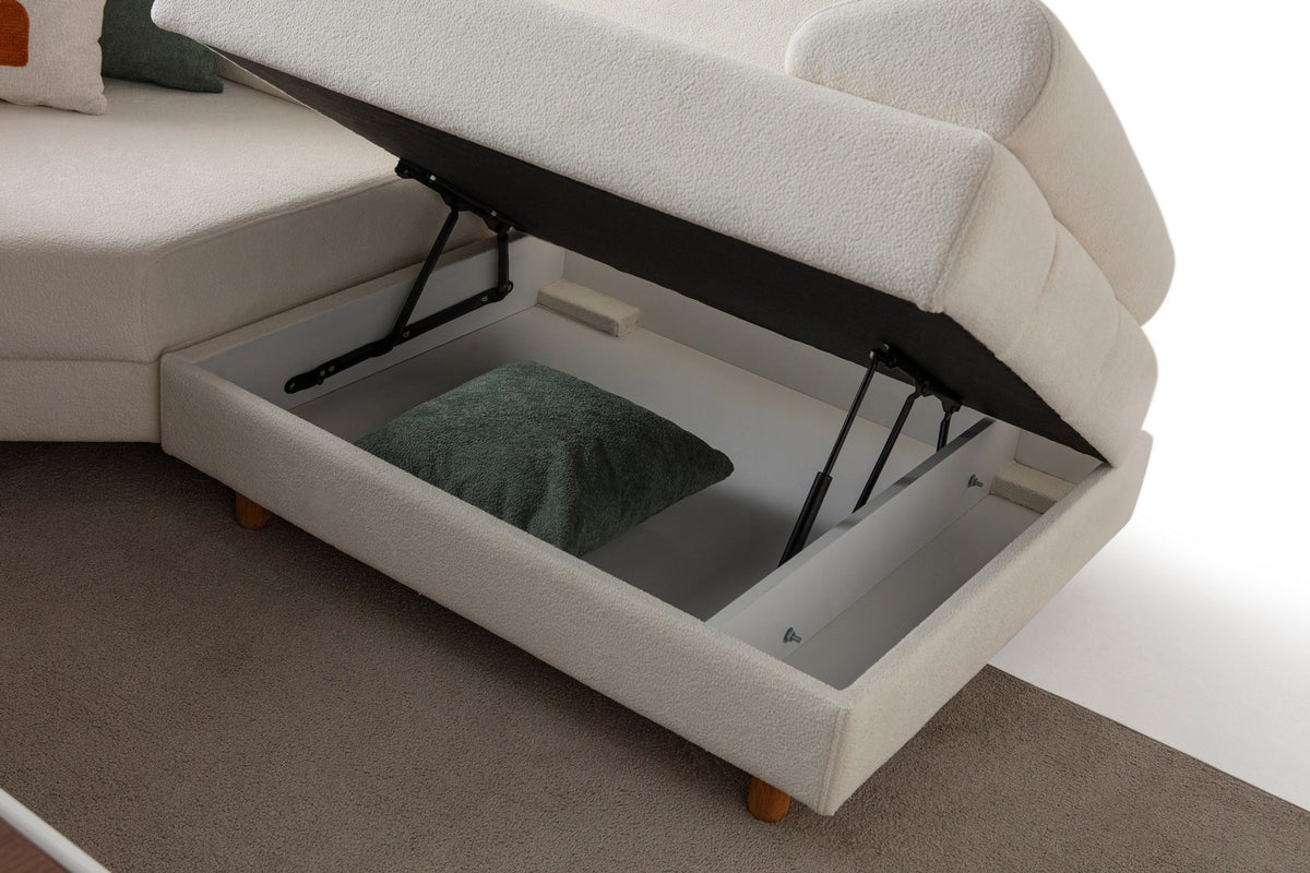 Weisses Eck-Schlafsofa Aries Modular S von Hanah Home mit Boucle-Stoffbezug, Holzbeinen und vier Kissen, Grösse 230x230x85 cm.