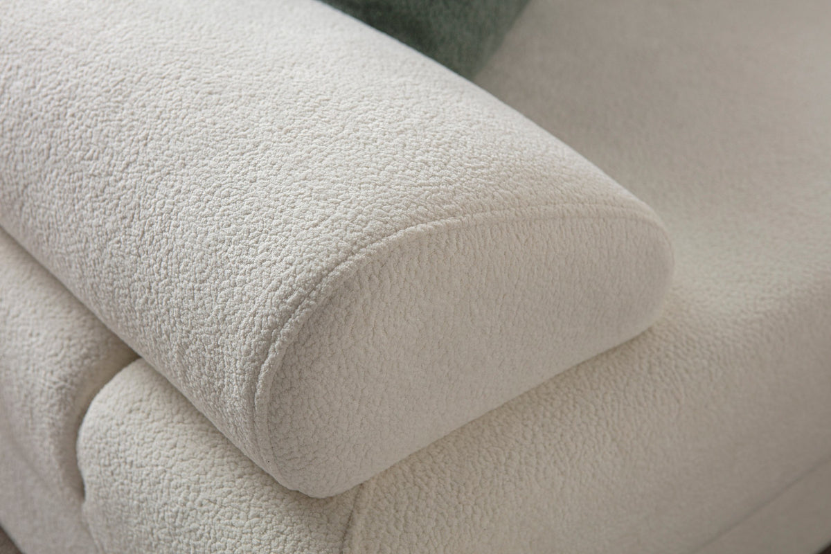 Weisses Eck-Schlafsofa Aries Modular S von Hanah Home mit Boucle-Stoffbezug, Holzbeinen und vier Kissen, Grösse 230x230x85 cm.
