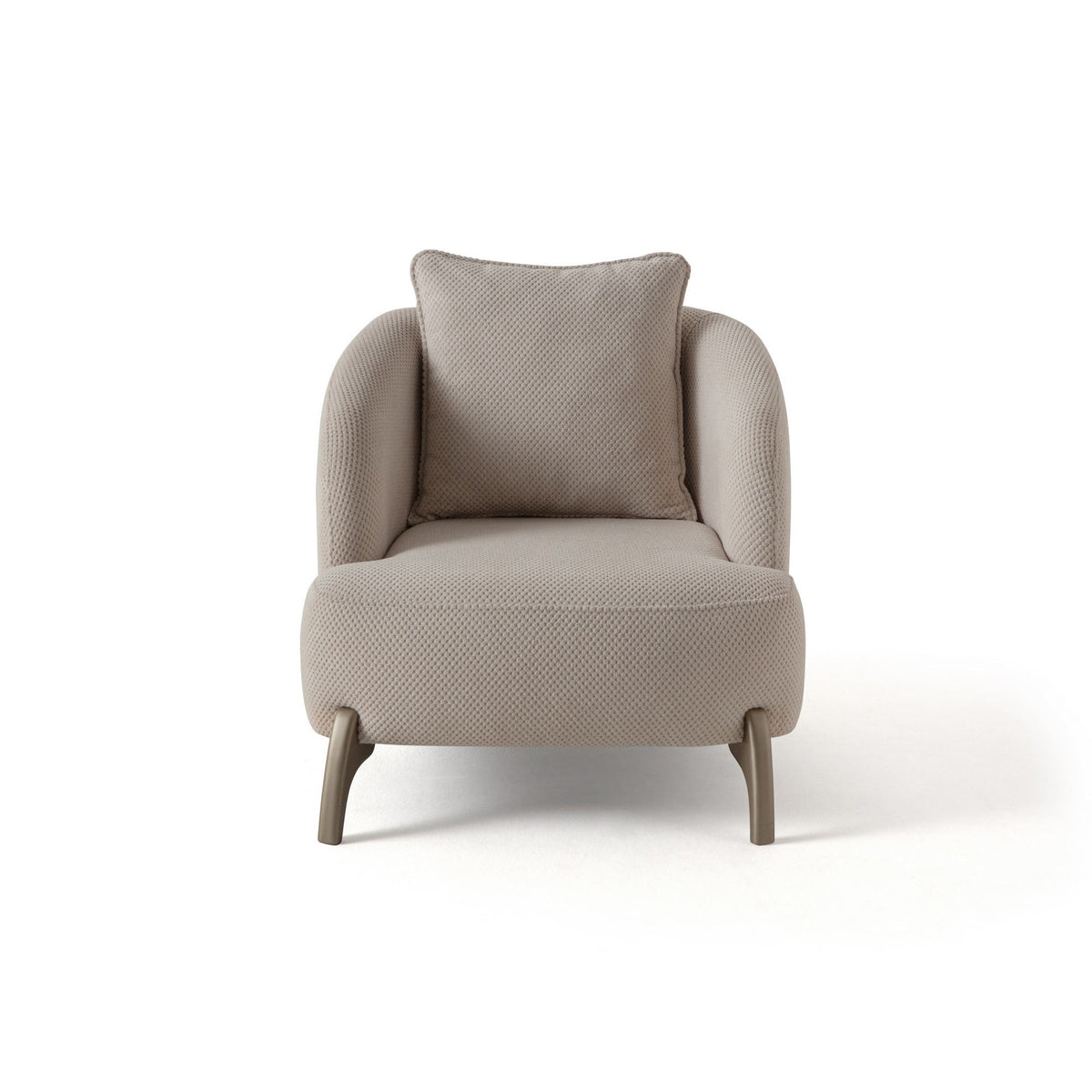 Beiger Ohrensessel Bonjo Silver von Hanah Home mit Hainbuche-Gestell, Polyesterbezug in Tuna-Struktur und schlanken Holzbeinen, Frontalansicht.