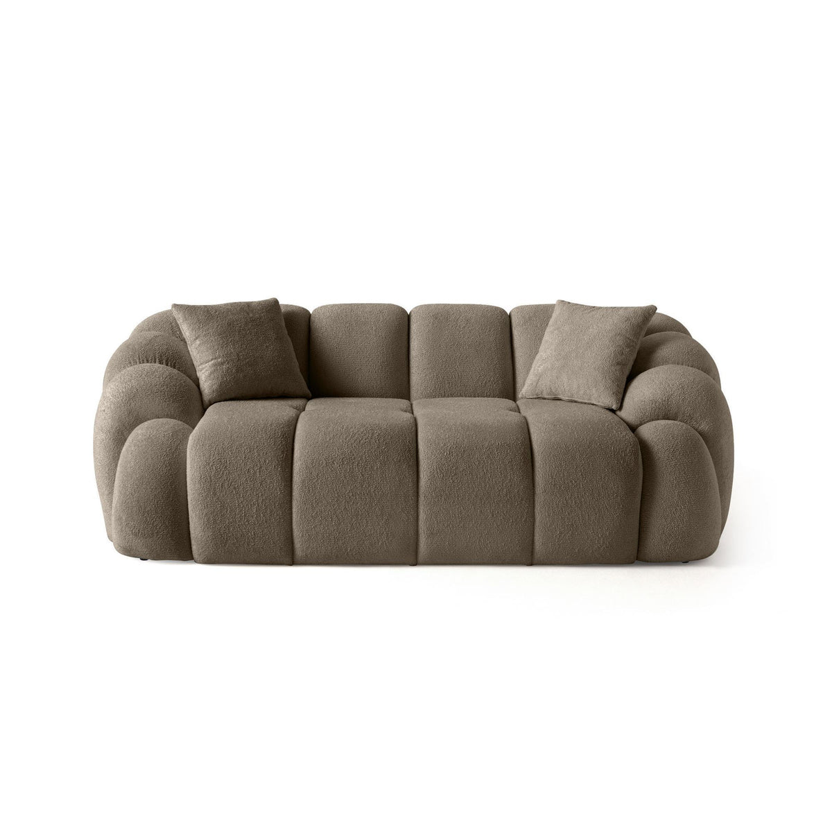 Braunes 2-Sitzer Sofa Octavio mit Polyesterbezug, Holzgestell, Kunststoffbeinen, abnehmbarem Rückenkissen und zwei Zierkissen.