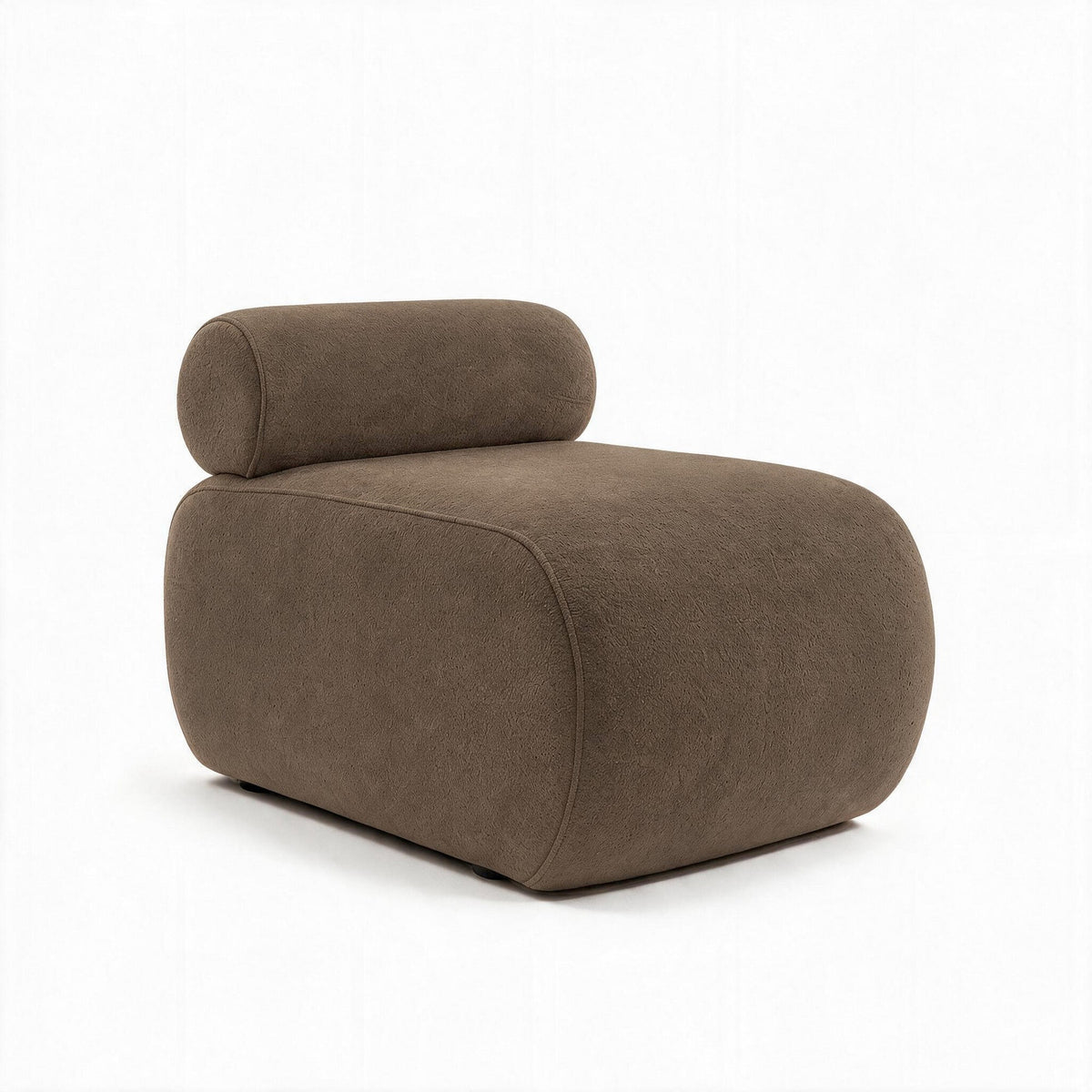 Cosmo Ohrensessel in Mokka von Hanah Home, Wing Chair mit gestricktem Polyesterstoff, Kunststoffbeinen und gepolsterter Rückenlehne.