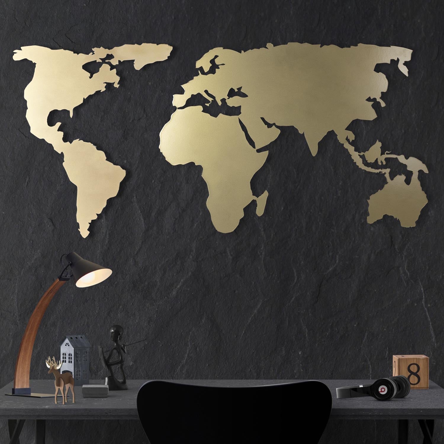Entdecken Sie die elegante World Map Silhouette in Gold von Wallity. Ein stilvolles Wandaccessoire, das jeden Raum veredelt und inspiriert.