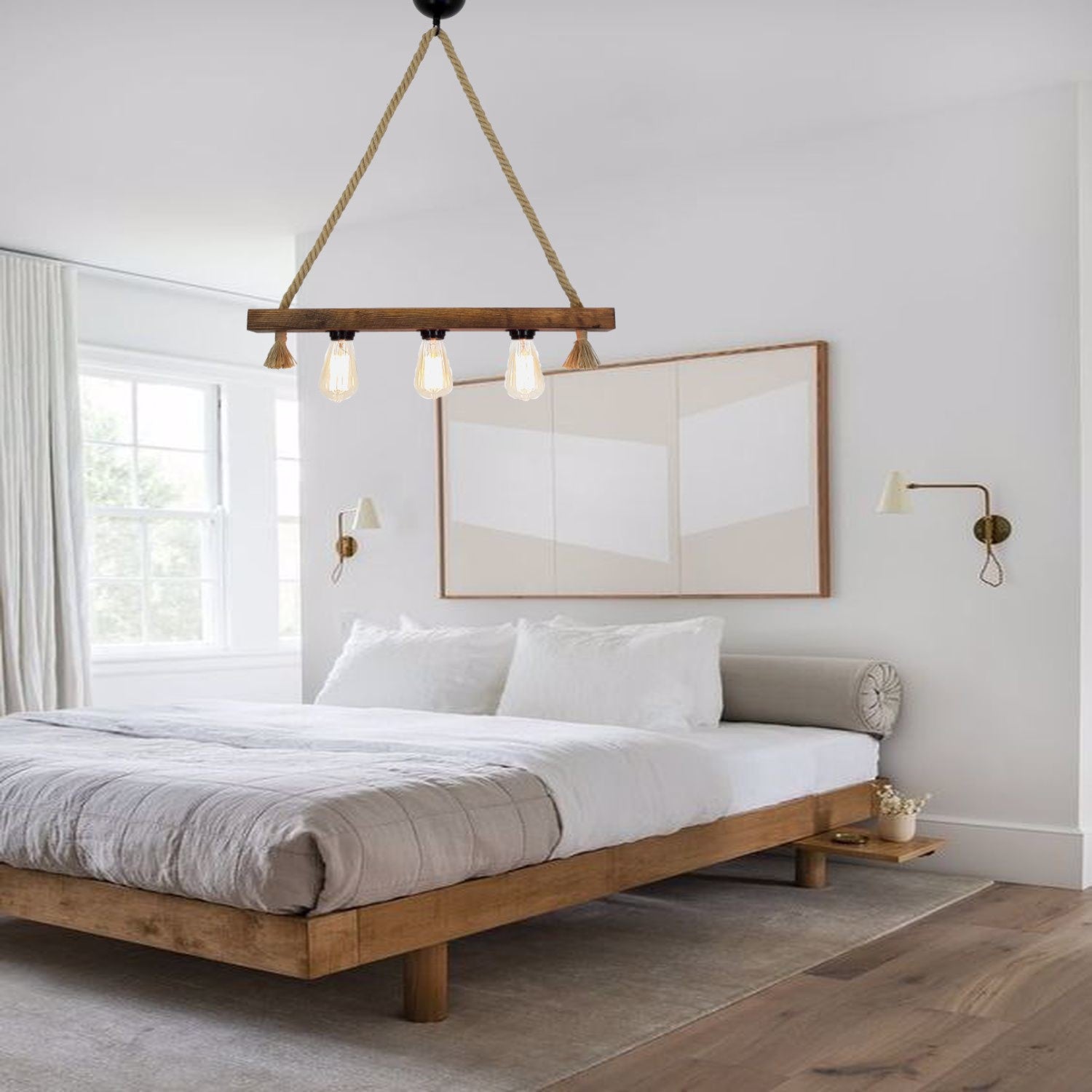 Entdecken Sie die Kütük Halat 2 Pendelleuchte in Walnuss von Opviq – ein handgefertigter Kronleuchter aus massivem Kiefernholz, der rustikale Eleganz und warmes Licht in Ihr Zuhause bringt.