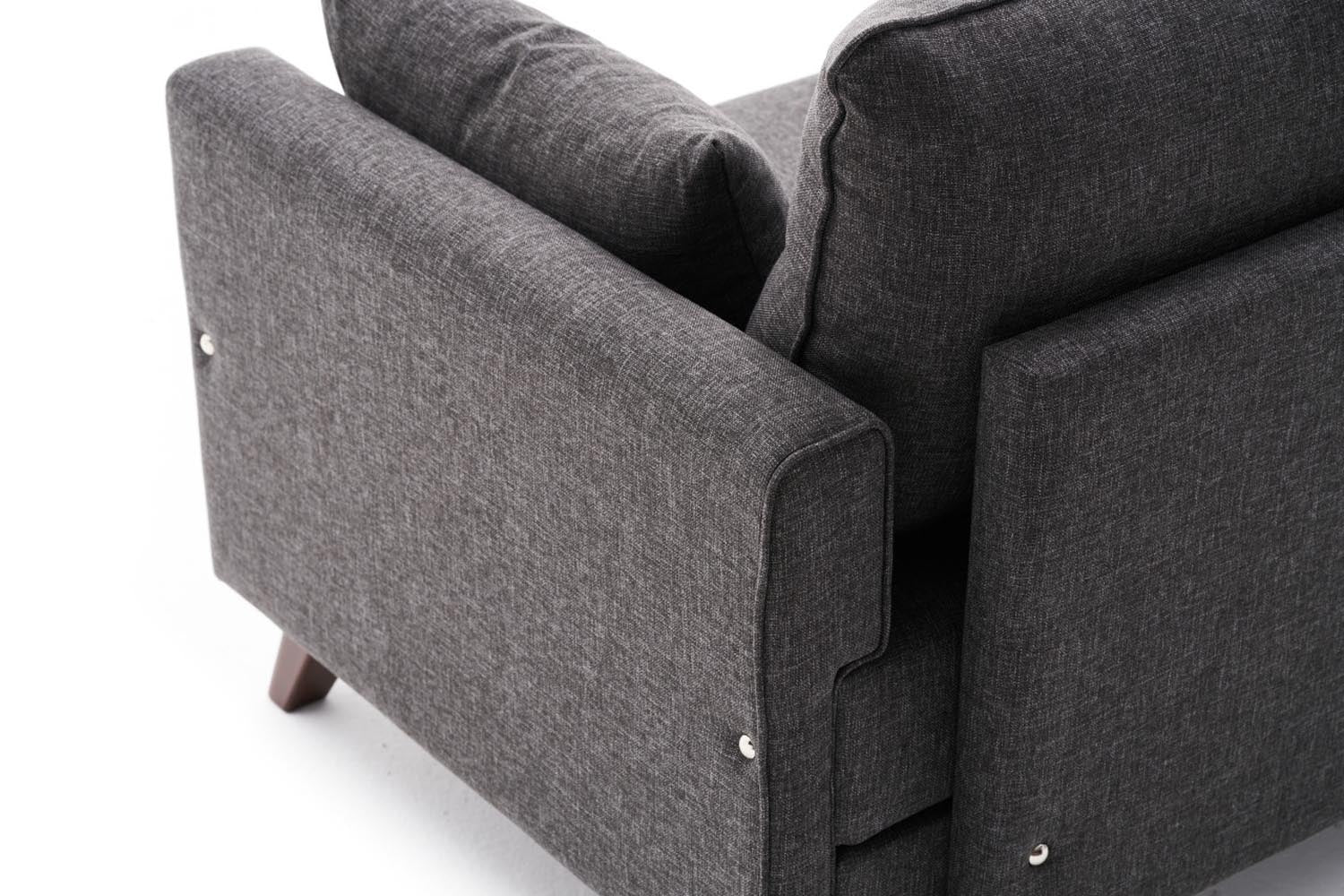 Genießen Sie den Bella Armchair in Anthrazit – ein elegantes 1-Sitzer Sofa, das modernen Komfort und stilvolles Design perfekt kombiniert.
