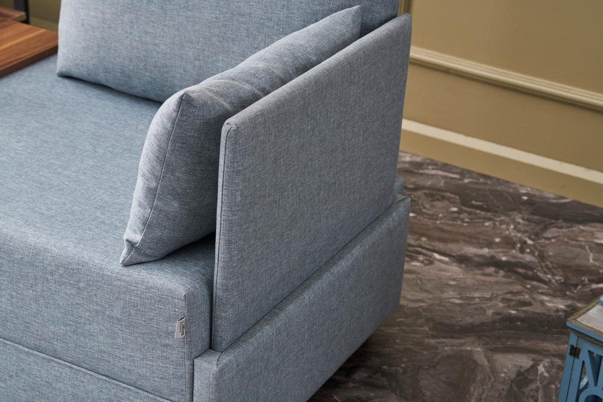 Fly Right Modulares Sofa - Blau in Blau präsentiert im Onlineshop von KAQTU Design AG. Modulares Sofa ist von Atelier Del Sofa