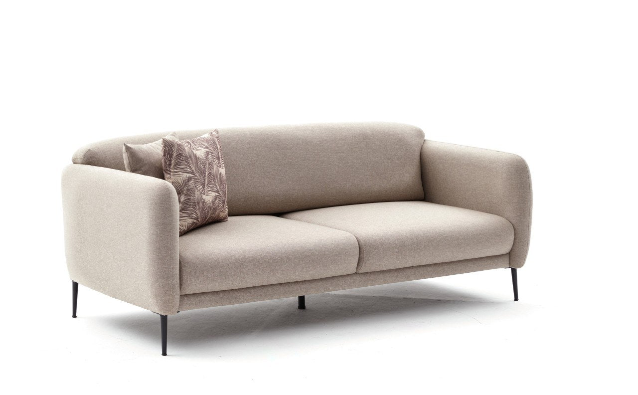 Erleben Sie das Venus 3 Bettsofa in Sahne von Atelier Del Sofa – ein stilvolles Schlafsofa, das Komfort und Eleganz in jeden Raum bringt.