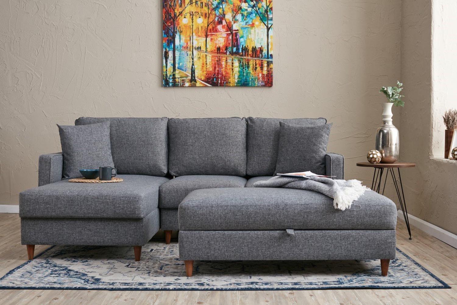 Entdecken Sie das elegante Eva Left Ecksofa in Grau von Atelier Del Sofa. Stilvolles Design trifft auf höchsten Komfort für Ihr Zuhause.