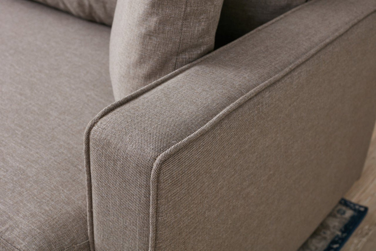 Eva Right Ecksofa - Sahne in Sahne präsentiert im Onlineshop von KAQTU Design AG. L-Sofa rechts ist von Atelier Del Sofa
