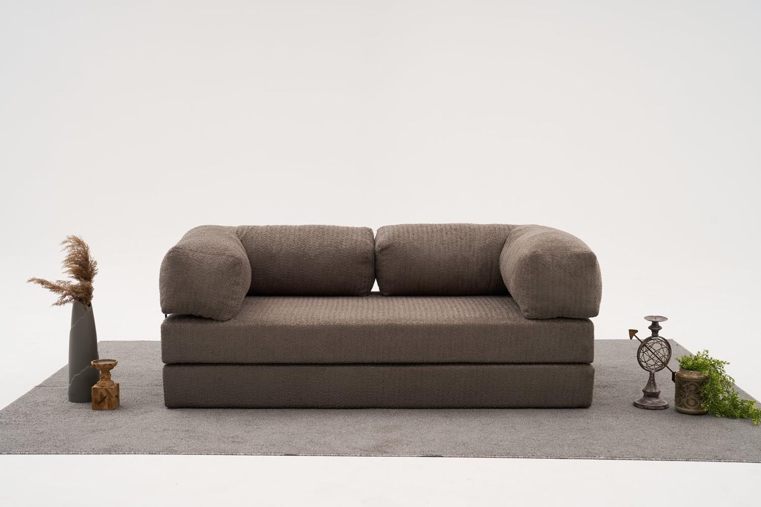 Entdecken Sie das elegante Comfort 3er Sofa in Grau von Atelier Del Sofa – der Inbegriff von Stil und Komfort für Ihr Zuhause.
