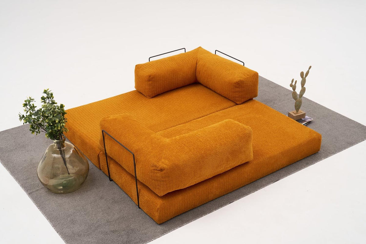 Comfort 3er Sofa - Orange in Orange präsentiert im Onlineshop von KAQTU Design AG. 3er Sofa ist von Atelier Del Sofa