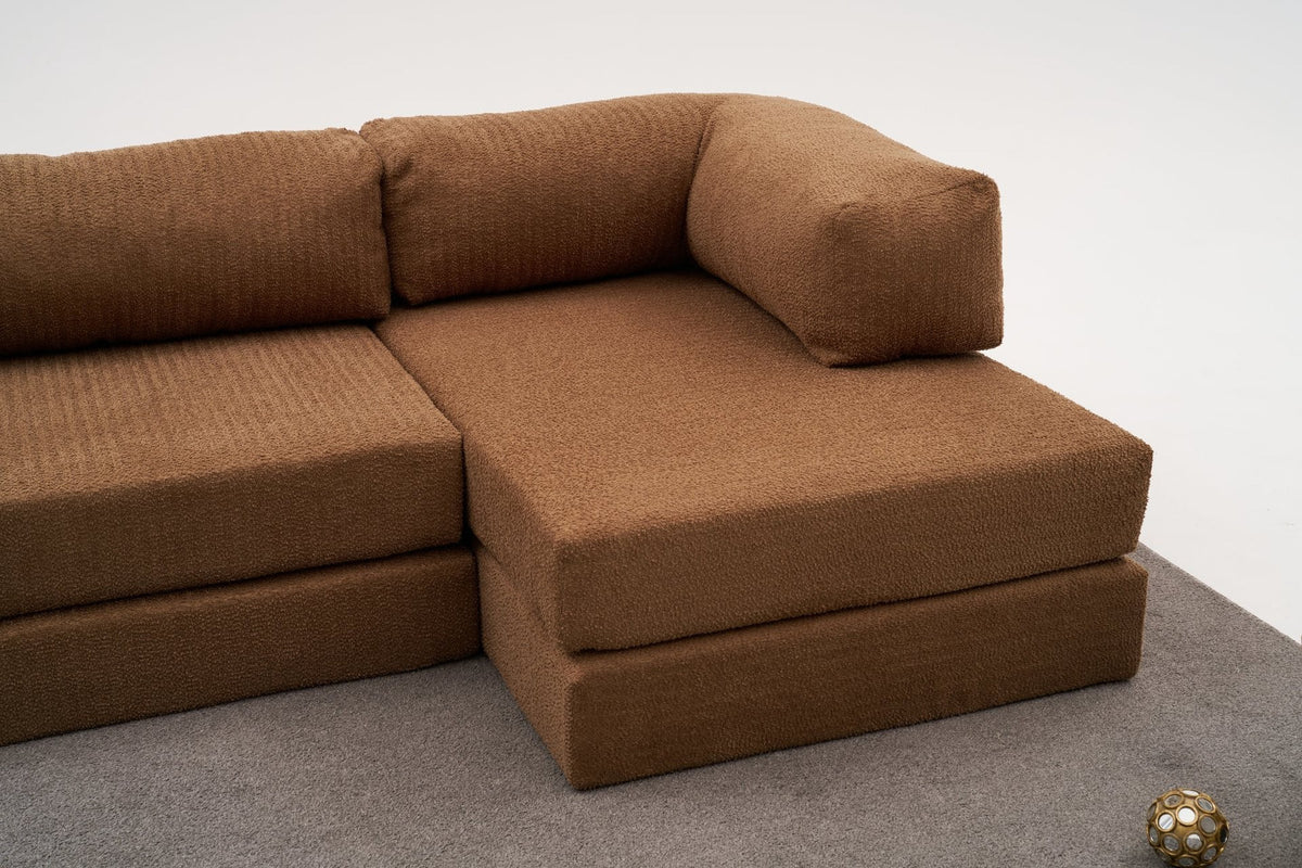 Comfort Ecksofa in Braun mit Chenille-Bezug, Eckform, erkennbare Polsterung und Sitzfläche, Produktfoto von Atelier Del Sofa.