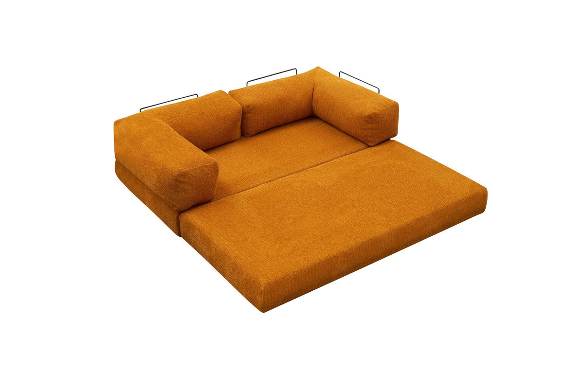Oranges Ecksofa Comfort von Atelier Del Sofa mit Chenille-Bezug, L-Form und ausklappbarer Liegefläche, fotografiert in Studioumgebung.