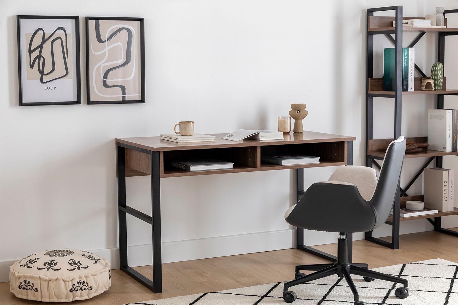 Eleganter Nove Schreibtisch in Walnuss von Hanah Home: Funktionalität trifft Stil für Ihr perfektes Home Office.