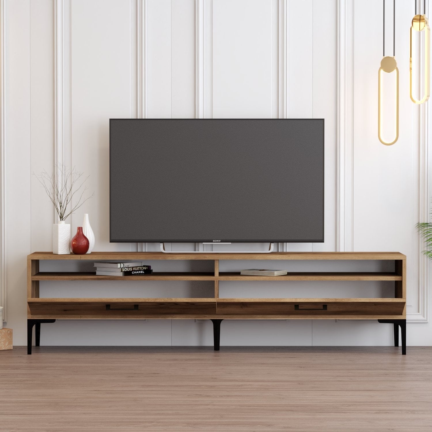 Erleben Sie das Istanbul 2 Sideboard von Hanah Home in edlem Walnuss-Finish – eine perfekte Kombination aus modernem Stil, Funktionalität und robustem Design.