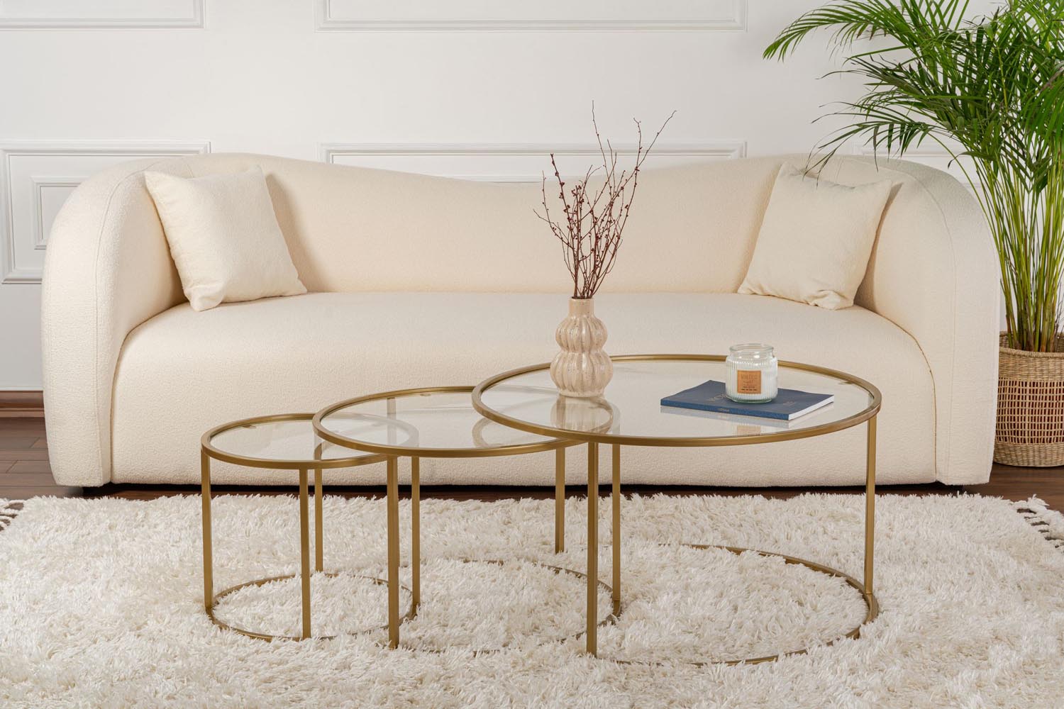 Aurum Sofatisch - Gold Transparent in Gold Transparent präsentiert im Onlineshop von KAQTU Design AG. Couchtisch ist von Nordure
