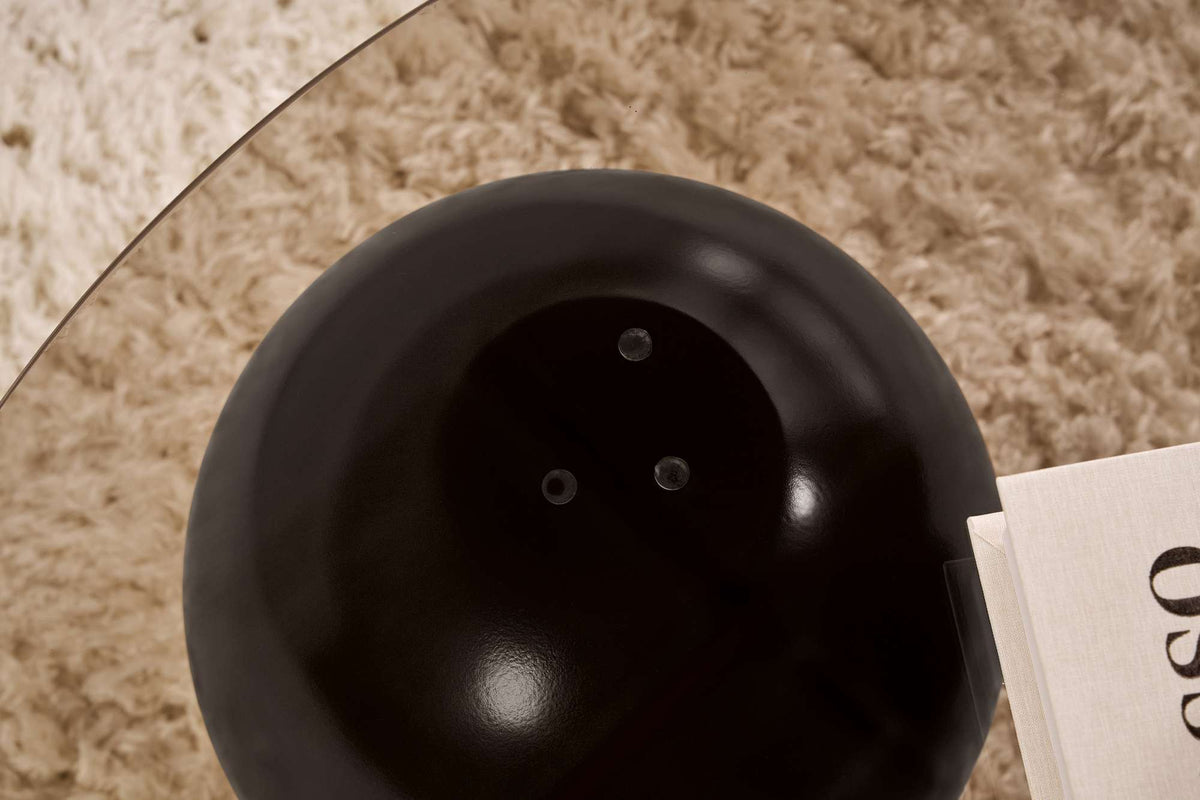 Miro Sofatisch - Schwarz
Bronze in Schwarz / Bronze präsentiert im Onlineshop von KAQTU Design AG. Couchtisch ist von Nordure