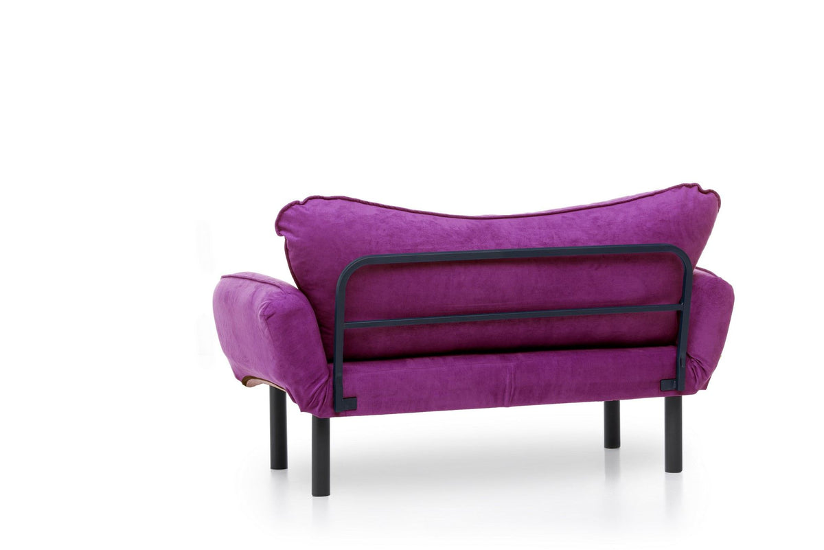 Chatto Bettsofa - Lila in Lila präsentiert im Onlineshop von KAQTU Design AG. Bettsofa ist von Atelier Del Sofa
