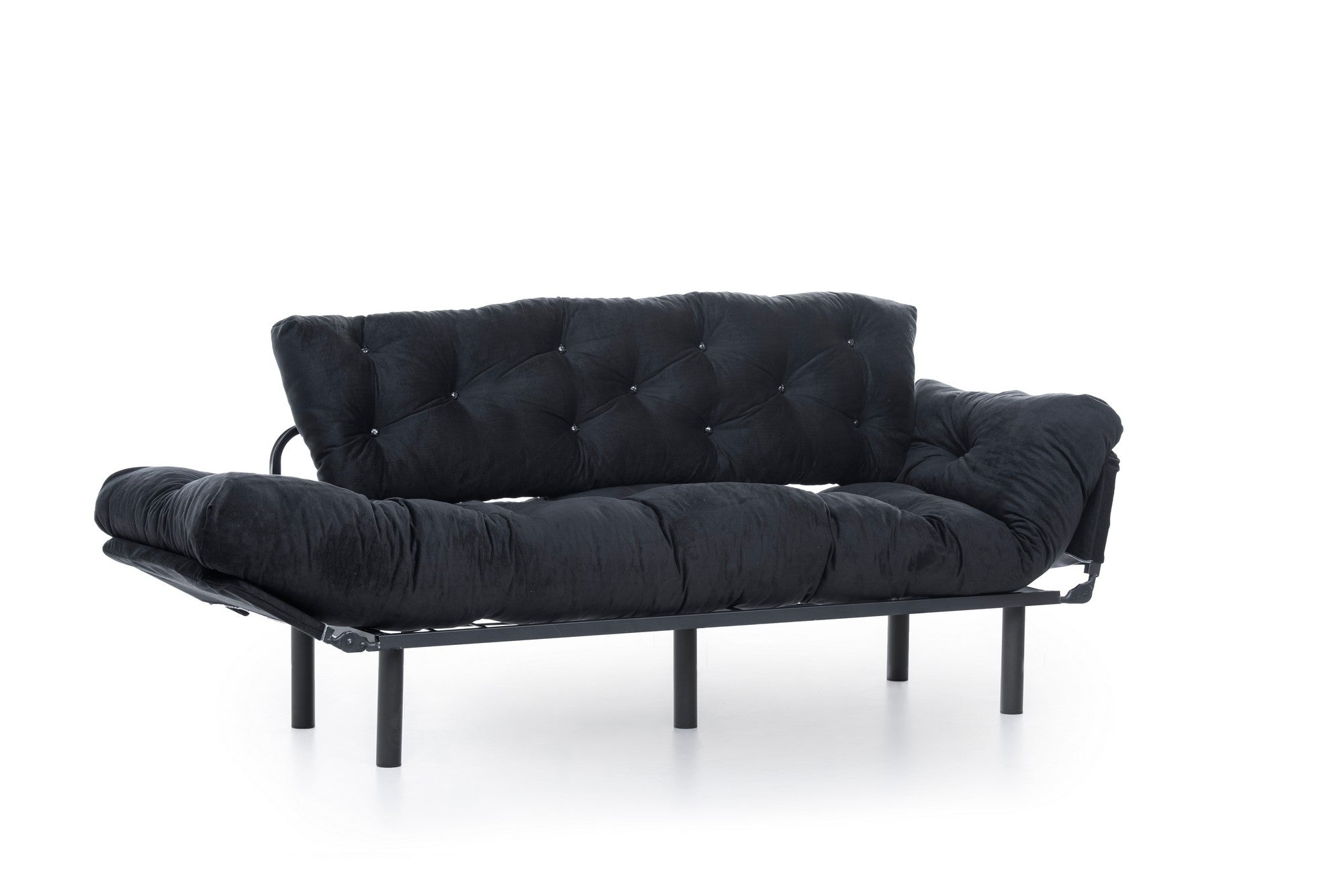 Erleben Sie das Nitta Triple Bettsofa in elegantem Schwarz von Atelier Del Sofa – ein stilvolles Möbelstück, das Komfort und Funktionalität vereint.