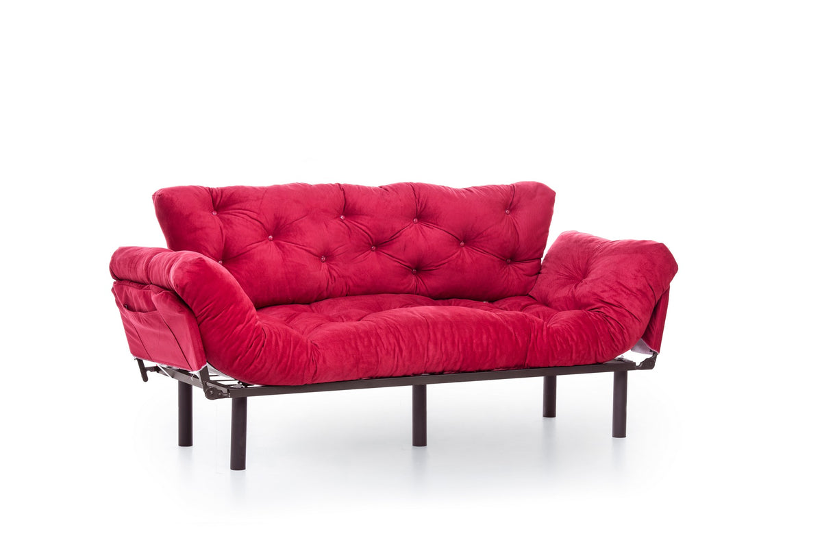 Nitta Triple Bettsofa - Maroons in Maroons präsentiert im Onlineshop von KAQTU Design AG. Bettsofa ist von Atelier Del Sofa