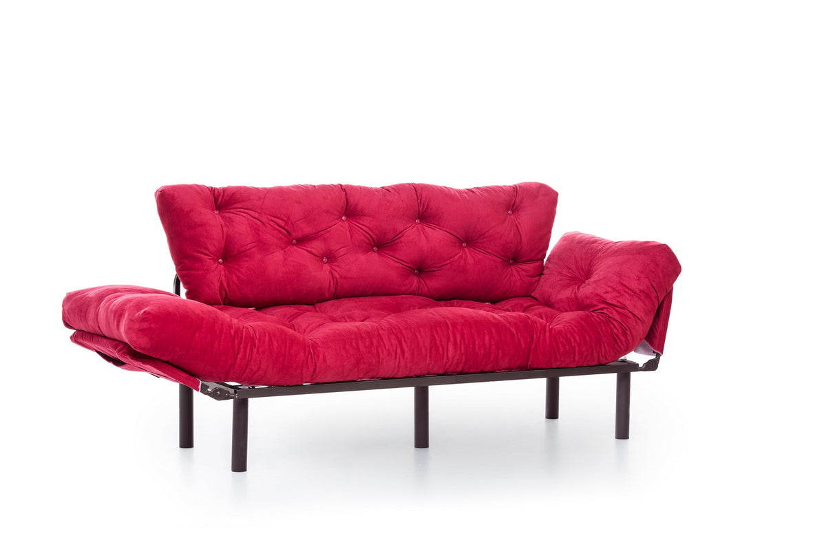 Nitta Triple Bettsofa - Maroons in Maroons präsentiert im Onlineshop von KAQTU Design AG. Bettsofa ist von Atelier Del Sofa