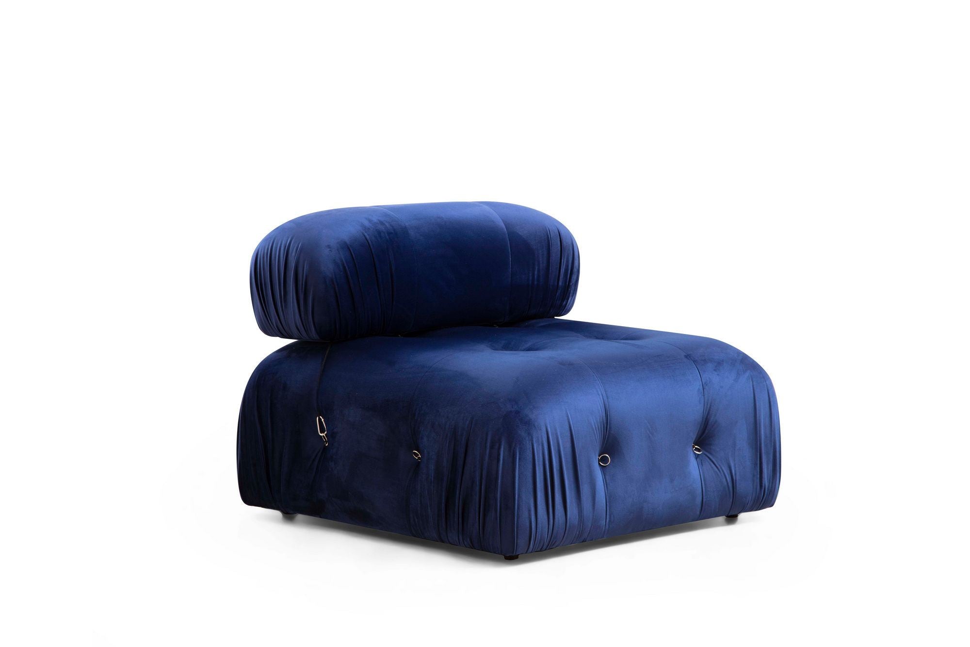 Erleben Sie mit dem Bubble Velvet Blue L1 Ecksofa von Atelier Del Sofa unvergleichlichen Komfort und zeitlose Eleganz. Das luxuriöse Samtblau bringt Stil in Ihr Zuhause.