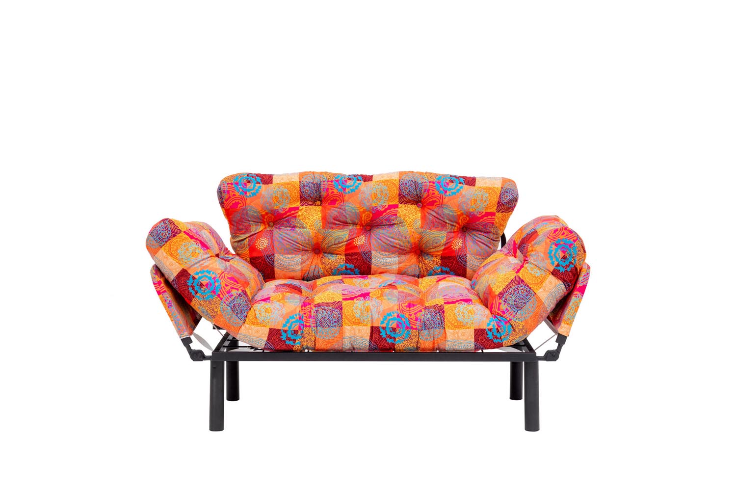 Entdecken Sie das Nitta Bettsofa von Atelier Del Sofa – ein farbenfrohes Patchwork-Möbelstück, das Komfort und Bohemian-Charme in Ihr Zuhause bringt.