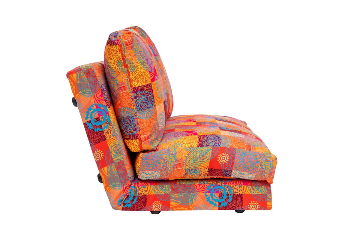 Taida Bettsofa - Mehrfarbig in Mehrfarbig präsentiert im Onlineshop von KAQTU Design AG. Bettsofa ist von Atelier Del Sofa