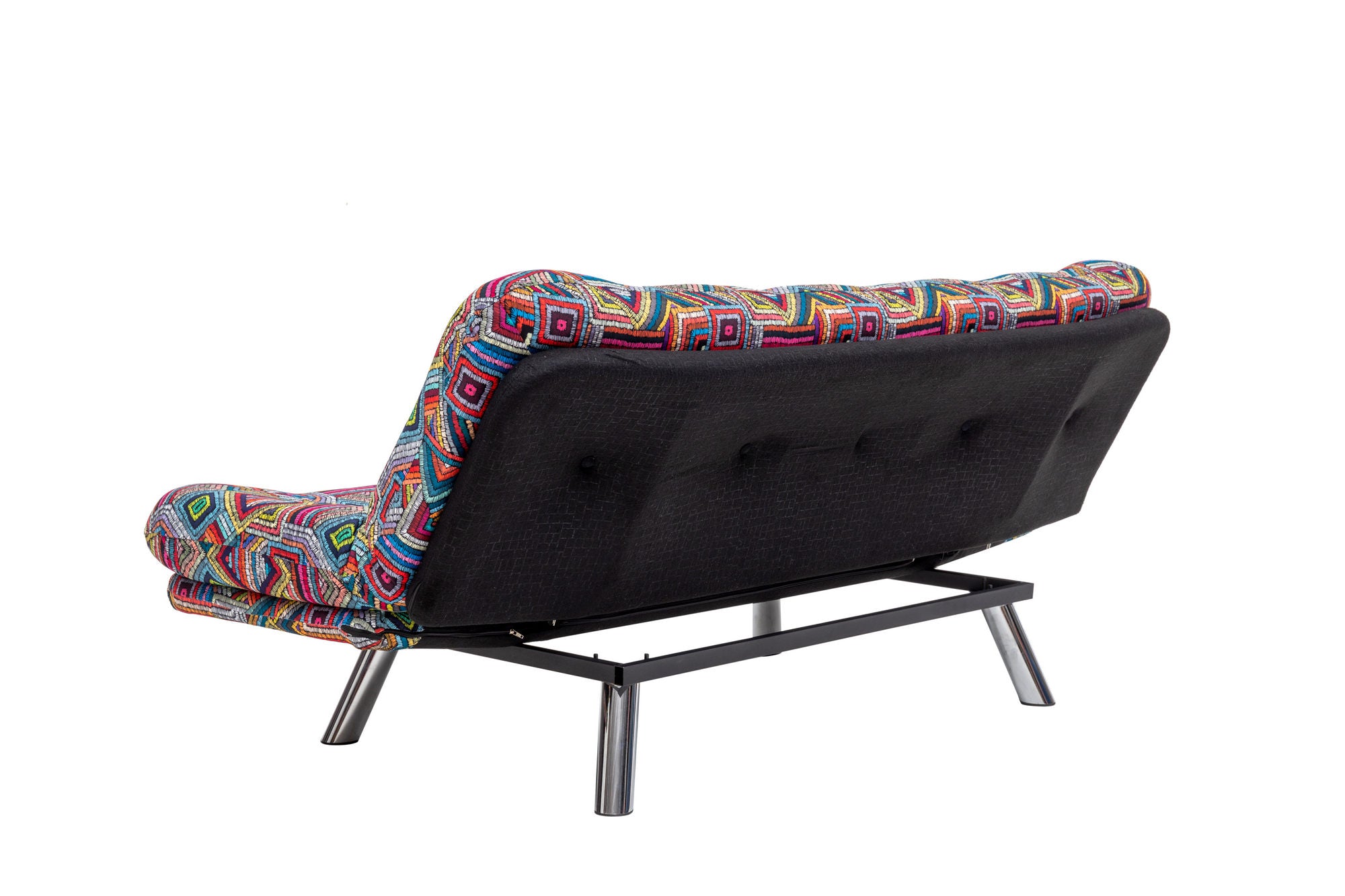 Entdecken Sie das Misa Small Sofabed von Atelier Del Sofa – ein stilvolles, mehrfarbiges Schlafsofa mit verstellbarer Rückenlehne und gemütlichem Patchwork-Design.