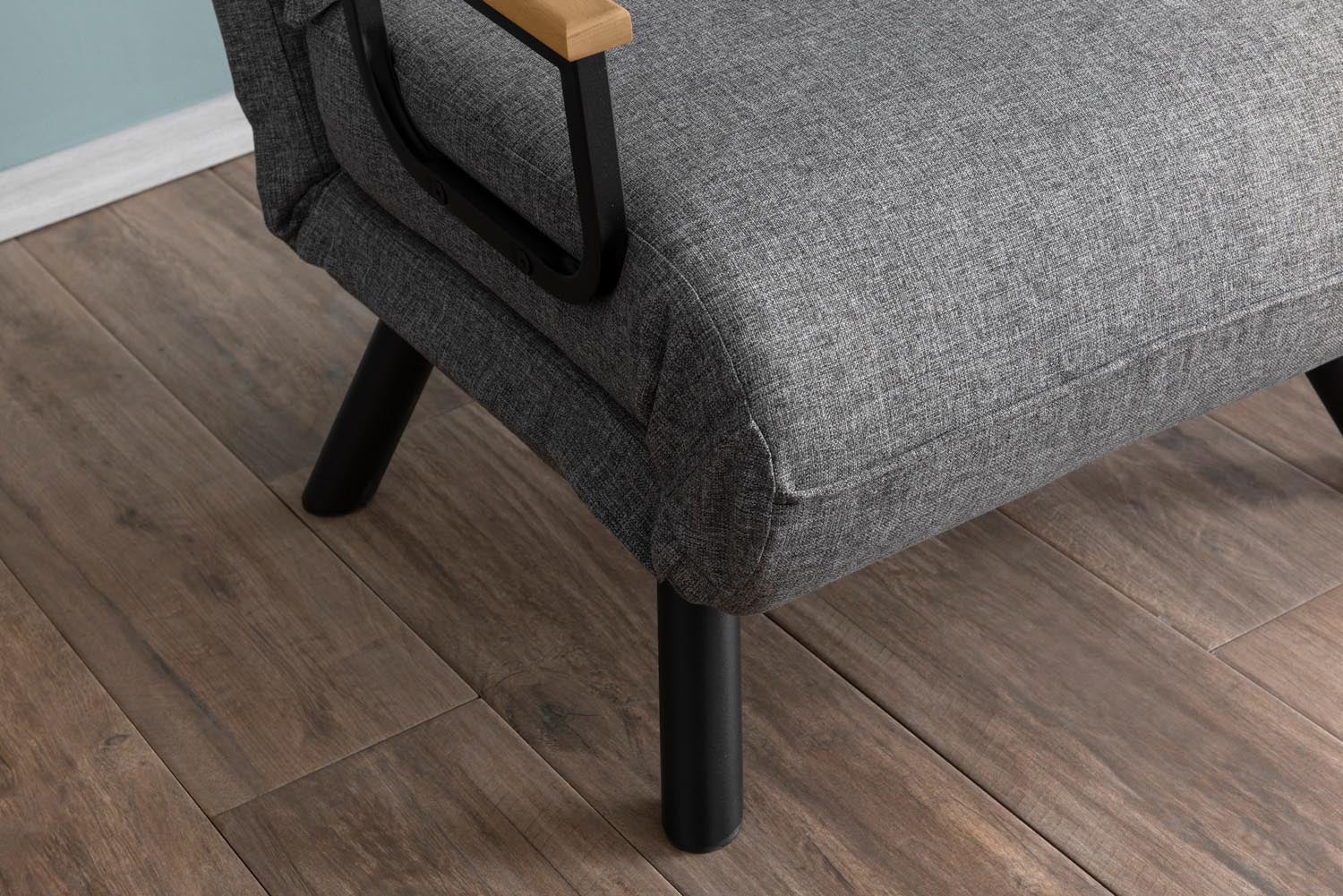 Erleben Sie das Sando Single Bettsofa in modernem Hellgrau von Atelier Del Sofa – die perfekte Kombination aus Funktionalität und stilvollem Design für Ihr Zuhause.