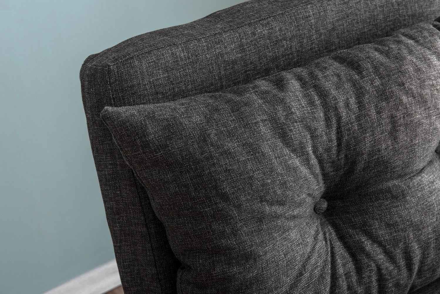 Entdecken Sie das Sando Single Bettsofa in Dunkelgrau von Atelier Del Sofa – die ideale Lösung für stilvolle Entspannung und Übernachtungsgäste.